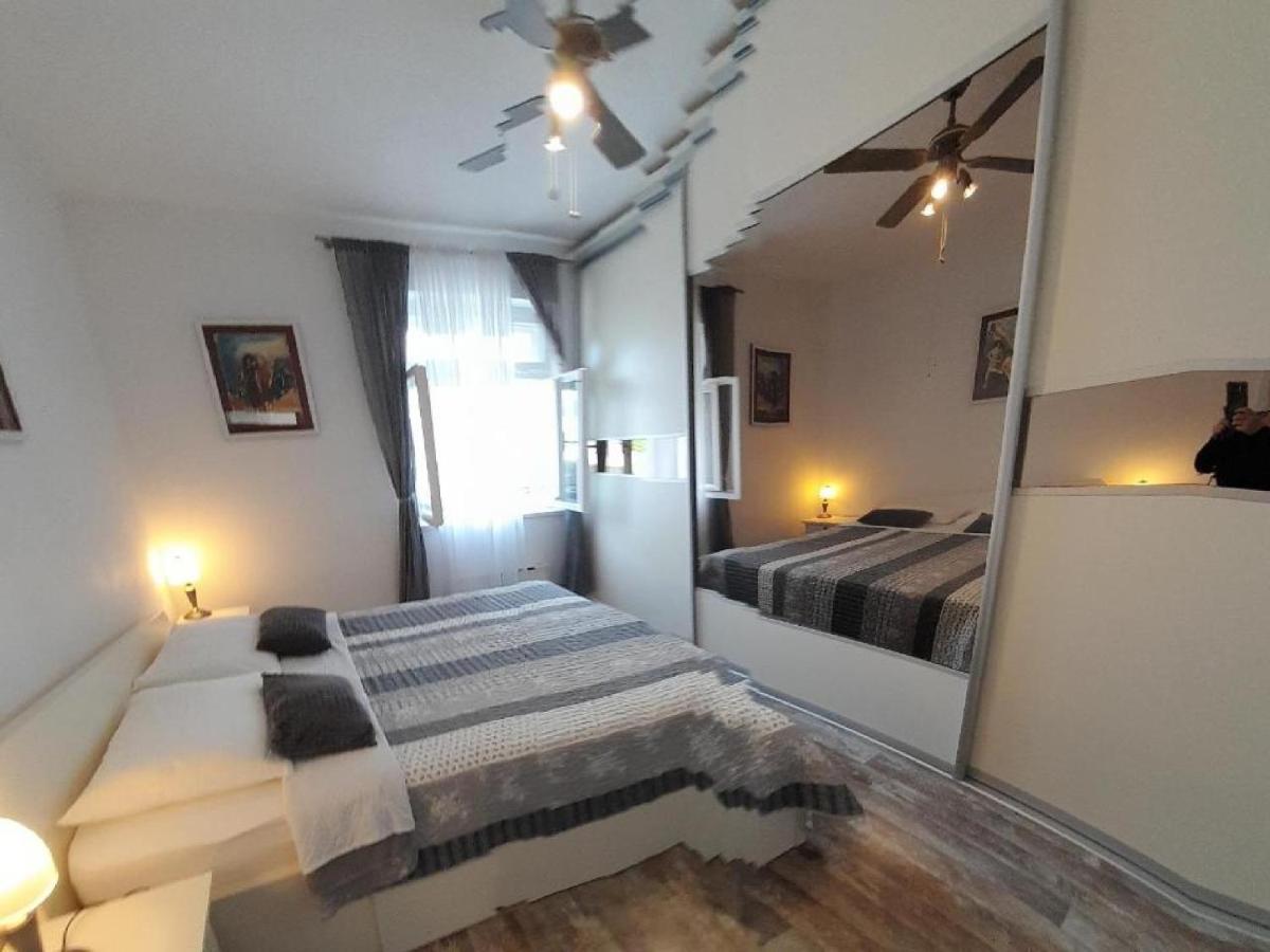 Rooms Regina Split Buitenkant foto